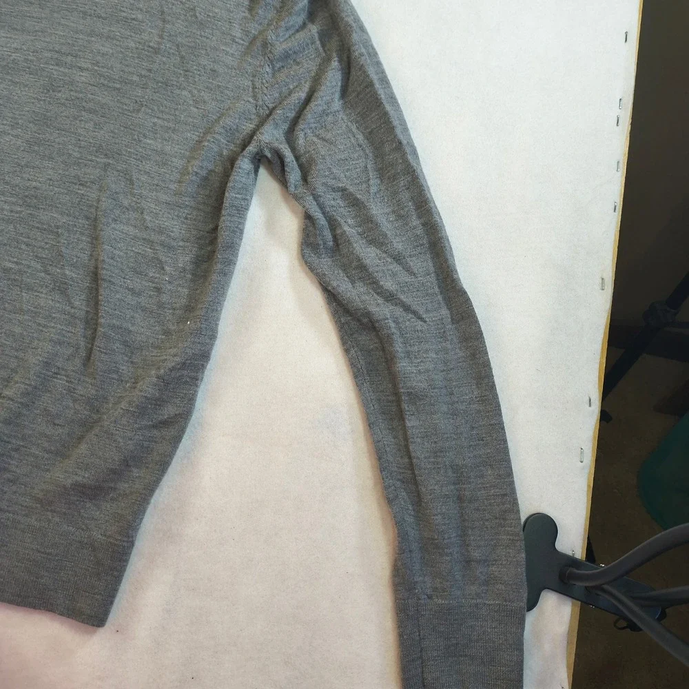 Banana Republic Gray Crew Neck 100% Merino Wool‎ Sweater XL